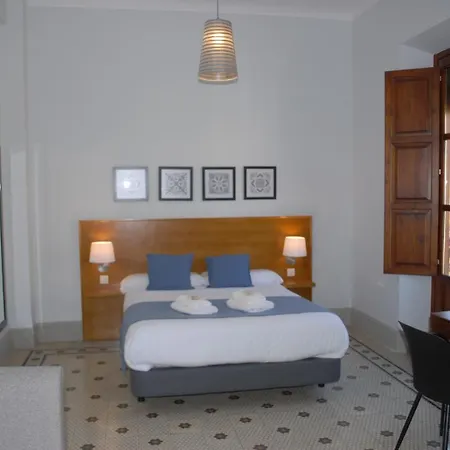 La Perla Guest house 2*