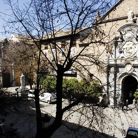 Guest house La Perla 2*